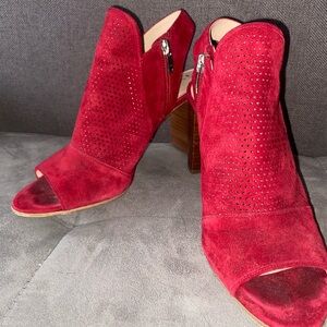 Via Spiga Elegant Red Suede Women's Heeled Sandals rare size 8 EUC open toe sexy